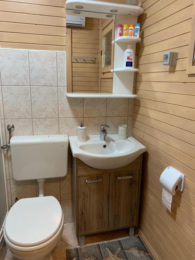 Lili Apartment Brezice Bagian luar foto