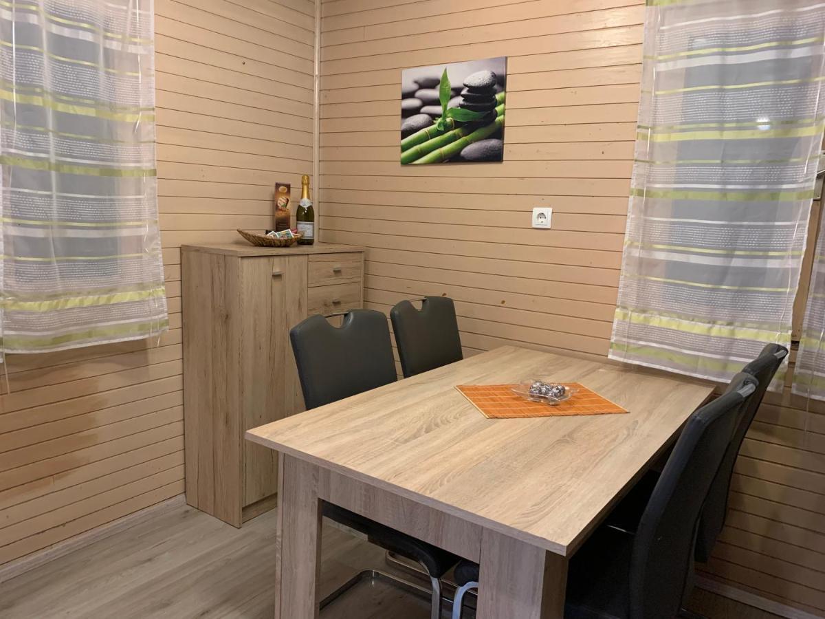 Lili Apartment Brezice Bagian luar foto